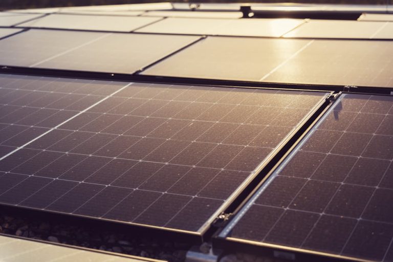 ECO-WORTHY 3500W vs 400W Panel Kit: Which Solar Setup Should You Buy for Off-Grid Living?