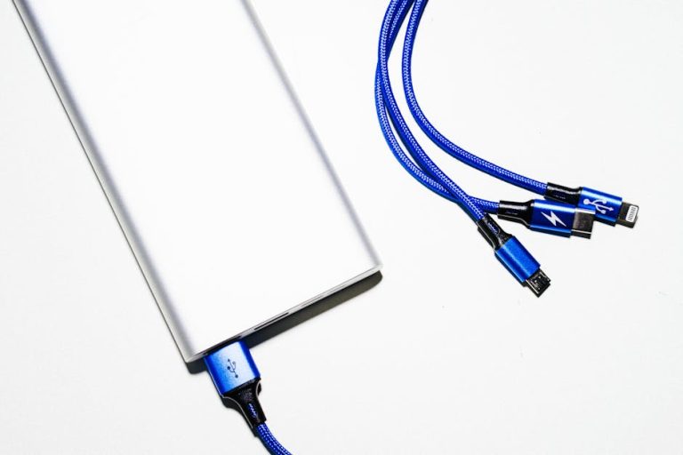 RORRY Flow vs Keychain Charger: Which 10000mAh Power Bank with Built-in Cables Should You Pack?