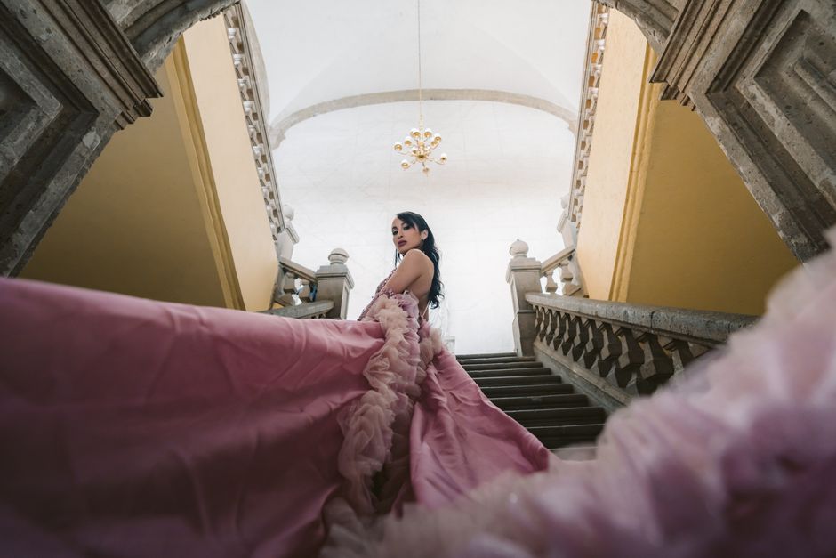 Prom Dress Outlet Shopping: 10 Tips to Find Designer Gowns Under 0